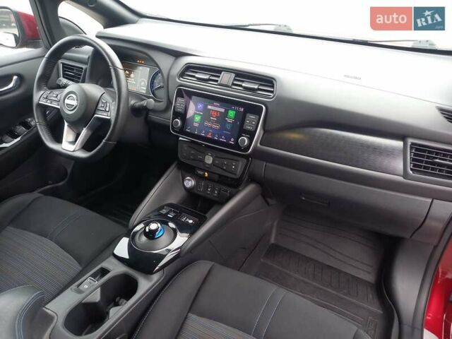 Красный Ниссан Лиф, объемом двигателя 0 л и пробегом 21 тыс. км за 18600 $, фото 25 на Automoto.ua