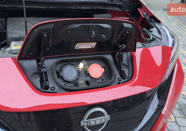 Червоний Ніссан Ліф, об'ємом двигуна 0 л та пробігом 89 тис. км за 16355 $, фото 87 на Automoto.ua