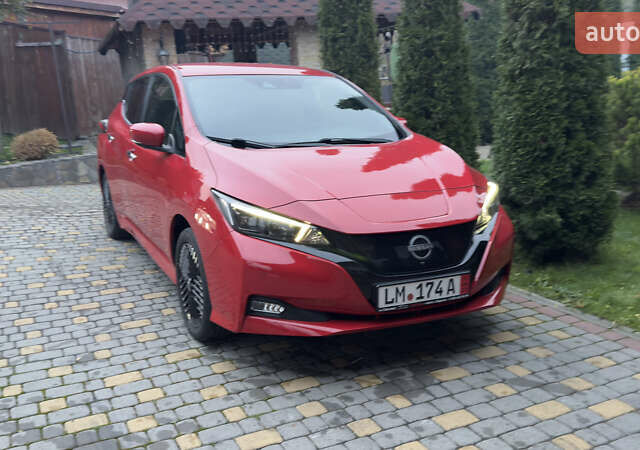 Червоний Ніссан Ліф, об'ємом двигуна 0 л та пробігом 89 тис. км за 16355 $, фото 17 на Automoto.ua