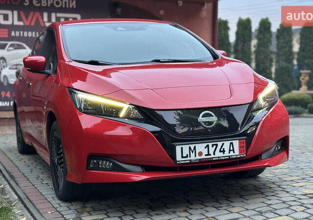 Червоний Ніссан Ліф, об'ємом двигуна 0 л та пробігом 89 тис. км за 16355 $, фото 5 на Automoto.ua