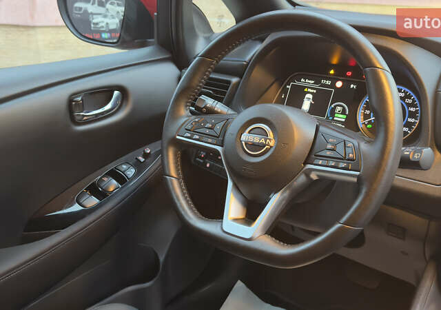 Червоний Ніссан Ліф, об'ємом двигуна 0 л та пробігом 89 тис. км за 16355 $, фото 67 на Automoto.ua