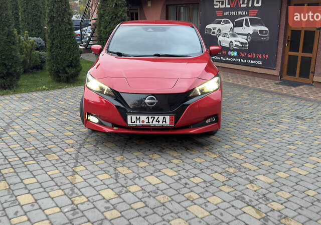 Червоний Ніссан Ліф, об'ємом двигуна 0 л та пробігом 89 тис. км за 16355 $, фото 4 на Automoto.ua