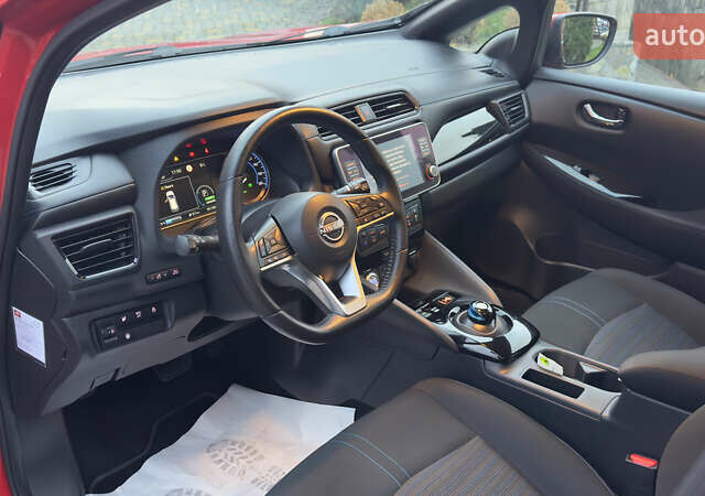 Червоний Ніссан Ліф, об'ємом двигуна 0 л та пробігом 89 тис. км за 16355 $, фото 26 на Automoto.ua