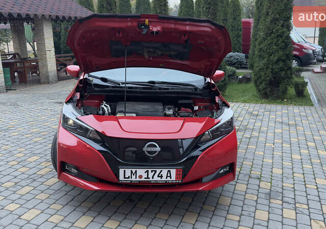 Червоний Ніссан Ліф, об'ємом двигуна 0 л та пробігом 89 тис. км за 16355 $, фото 84 на Automoto.ua