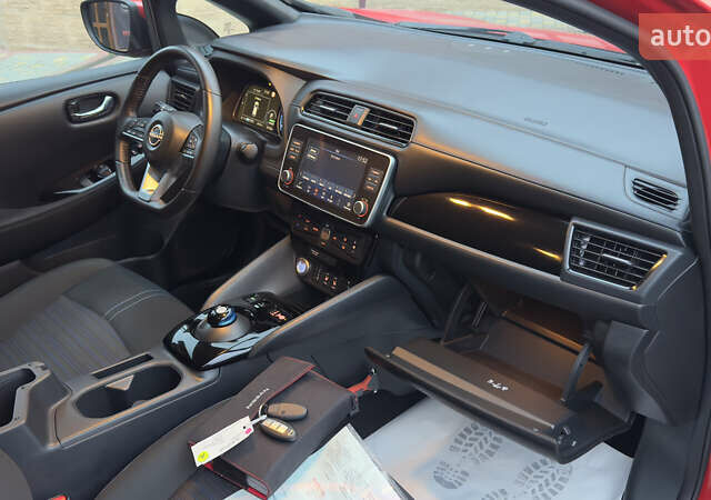 Червоний Ніссан Ліф, об'ємом двигуна 0 л та пробігом 89 тис. км за 16355 $, фото 66 на Automoto.ua