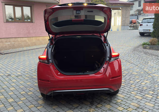 Червоний Ніссан Ліф, об'ємом двигуна 0 л та пробігом 89 тис. км за 16355 $, фото 48 на Automoto.ua