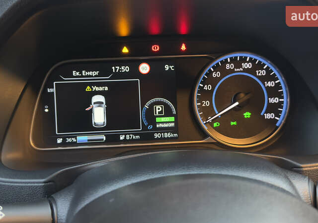 Червоний Ніссан Ліф, об'ємом двигуна 0 л та пробігом 89 тис. км за 16355 $, фото 32 на Automoto.ua