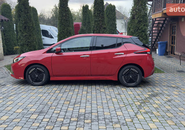 Червоний Ніссан Ліф, об'ємом двигуна 0 л та пробігом 89 тис. км за 16355 $, фото 10 на Automoto.ua