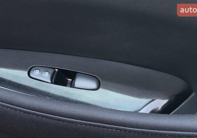 Червоний Ніссан Ліф, об'ємом двигуна 0 л та пробігом 89 тис. км за 16355 $, фото 58 на Automoto.ua