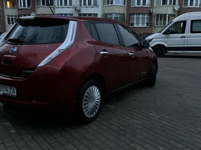 Червоний Ніссан Ліф, об'ємом двигуна 0 л та пробігом 150 тис. км за 3999 $, фото 1 на Automoto.ua