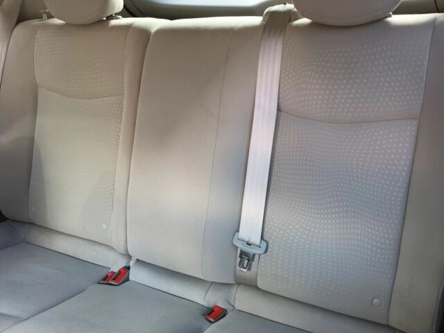 Ниссан Лиф 2011 в Львове на Automoto.ua Красный Ниссан Лиф, объемом двигателя 0 л и пробегом 85 тыс. км за 6200 $, фото 3 на Automoto.ua