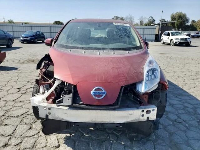 Красный Ниссан Лиф, объемом двигателя 0 л и пробегом 83 тыс. км за 4400 $, фото 3 на Automoto.ua