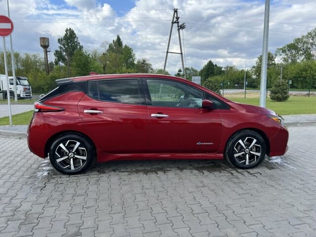 Червоний Ніссан Ліф, об'ємом двигуна 0 л та пробігом 215 тис. км за 10000 $, фото 5 на Automoto.ua