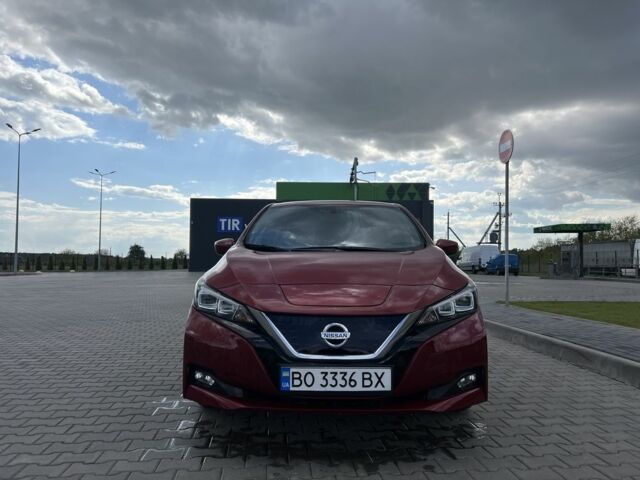 Червоний Ніссан Ліф, об'ємом двигуна 0 л та пробігом 215 тис. км за 10000 $, фото 6 на Automoto.ua