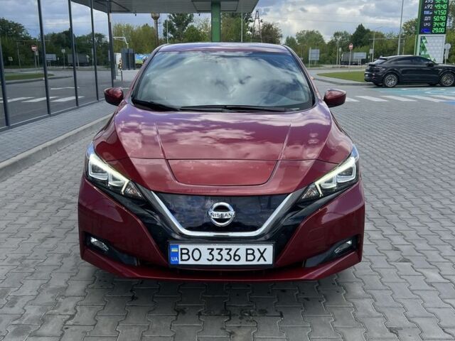 Червоний Ніссан Ліф, об'ємом двигуна 0 л та пробігом 215 тис. км за 10000 $, фото 7 на Automoto.ua