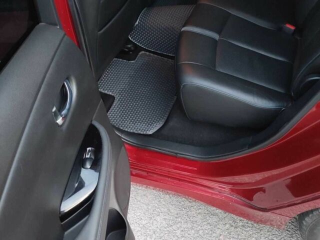 Червоний Ніссан Ліф, об'ємом двигуна 0 л та пробігом 215 тис. км за 11100 $, фото 3 на Automoto.ua