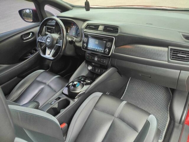 Червоний Ніссан Ліф, об'ємом двигуна 0 л та пробігом 215 тис. км за 11100 $, фото 22 на Automoto.ua