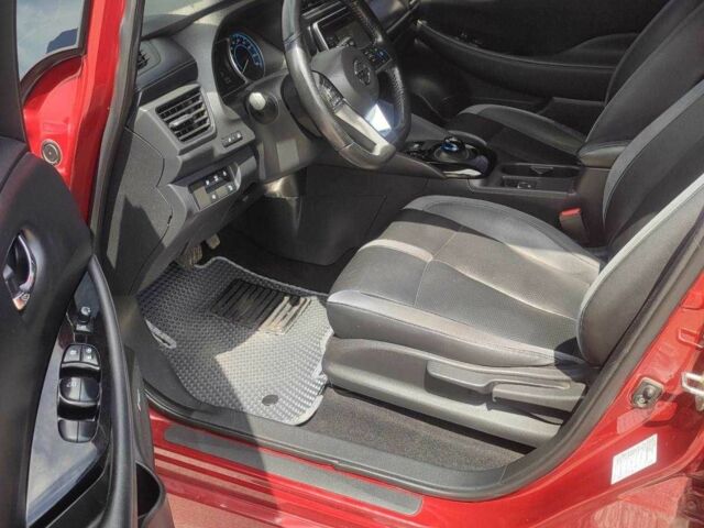 Червоний Ніссан Ліф, об'ємом двигуна 0 л та пробігом 215 тис. км за 11100 $, фото 6 на Automoto.ua