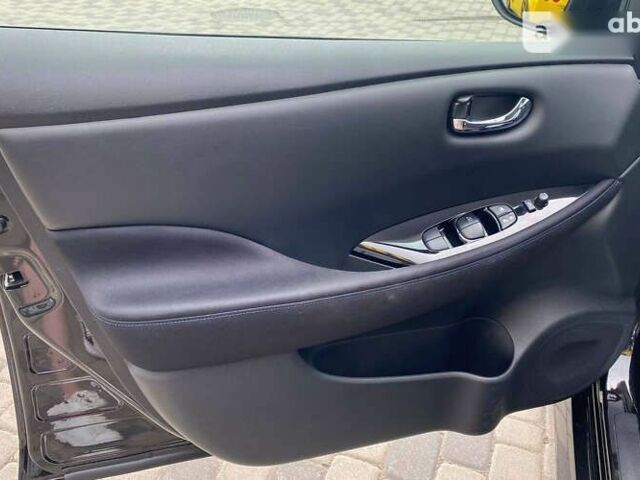 Ниссан Лиф, объемом двигателя 0 л и пробегом 64 тыс. км за 20000 $, фото 8 на Automoto.ua