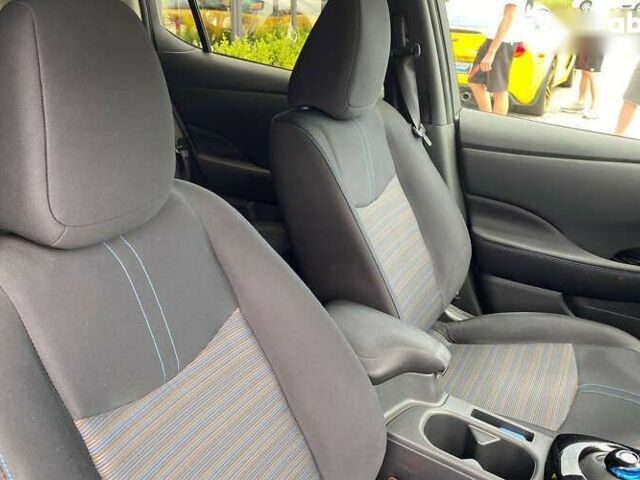 Ниссан Лиф, объемом двигателя 0 л и пробегом 64 тыс. км за 20000 $, фото 16 на Automoto.ua