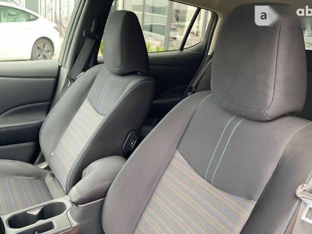 Ниссан Лиф, объемом двигателя 0 л и пробегом 64 тыс. км за 20000 $, фото 11 на Automoto.ua