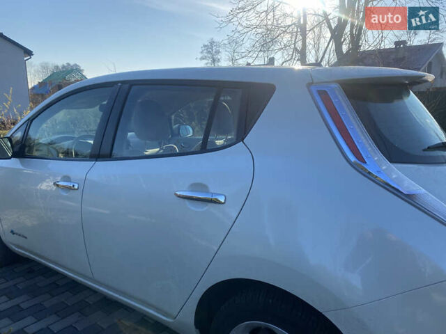 Ніссан Ліф, об'ємом двигуна 0 л та пробігом 110 тис. км за 5900 $, фото 2 на Automoto.ua