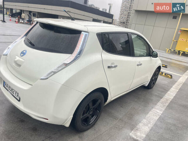 Ниссан Лиф, объемом двигателя 0 л и пробегом 102 тыс. км за 5400 $, фото 25 на Automoto.ua