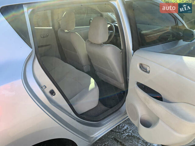 Ниссан Лиф, объемом двигателя 0 л и пробегом 220 тыс. км за 3500 $, фото 5 на Automoto.ua