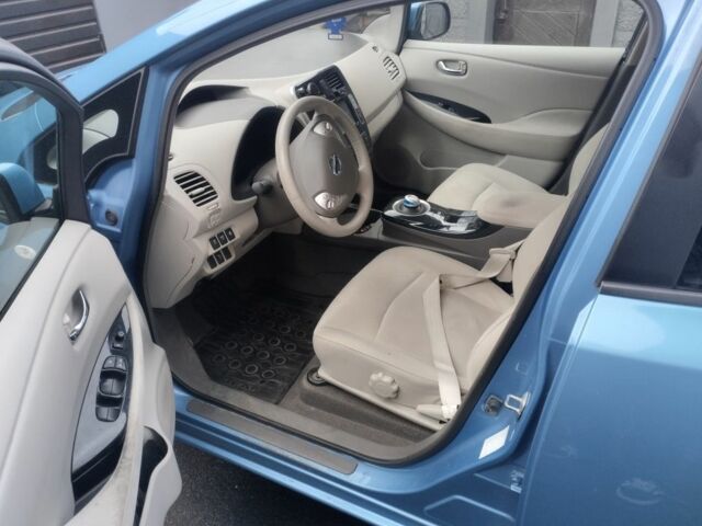 Ниссан Лиф, объемом двигателя 0 л и пробегом 122 тыс. км за 3850 $, фото 4 на Automoto.ua