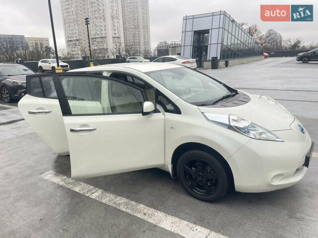 Ниссан Лиф, объемом двигателя 0 л и пробегом 102 тыс. км за 5400 $, фото 7 на Automoto.ua