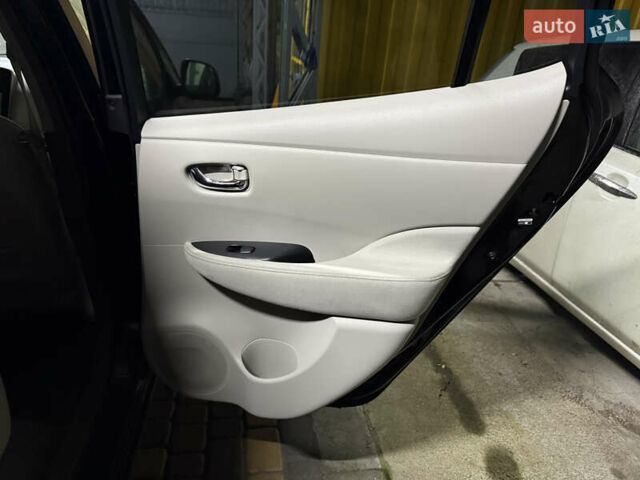 Ниссан Лиф, объемом двигателя 0 л и пробегом 114 тыс. км за 4850 $, фото 18 на Automoto.ua