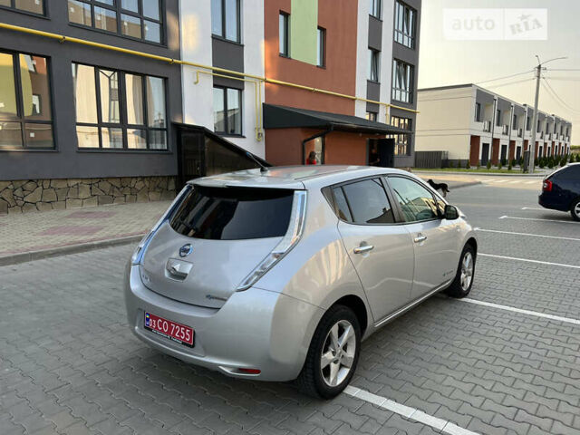 Ниссан Лиф, объемом двигателя 0 л и пробегом 104 тыс. км за 6500 $, фото 6 на Automoto.ua