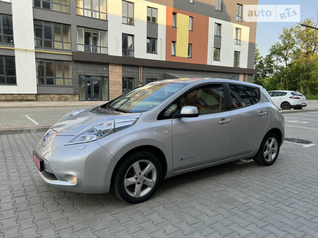 Ниссан Лиф, объемом двигателя 0 л и пробегом 104 тыс. км за 6500 $, фото 2 на Automoto.ua