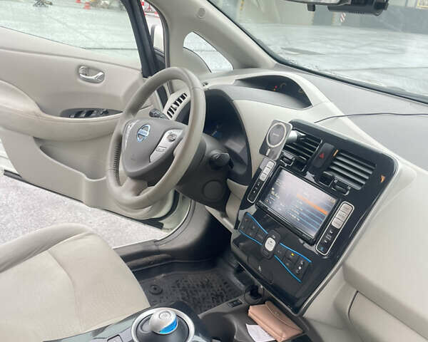Ниссан Лиф, объемом двигателя 0 л и пробегом 102 тыс. км за 5400 $, фото 19 на Automoto.ua