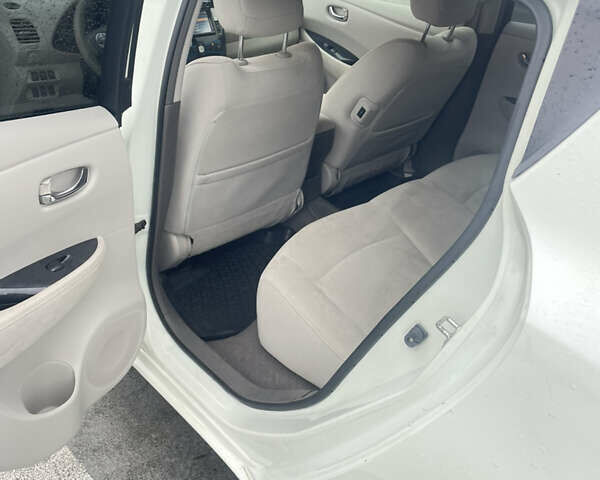 Ниссан Лиф, объемом двигателя 0 л и пробегом 102 тыс. км за 5400 $, фото 18 на Automoto.ua