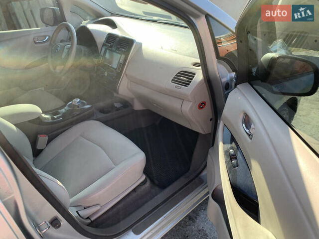 Ниссан Лиф, объемом двигателя 0 л и пробегом 220 тыс. км за 3500 $, фото 6 на Automoto.ua