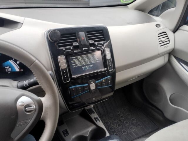 Ниссан Лиф, объемом двигателя 0 л и пробегом 122 тыс. км за 3850 $, фото 5 на Automoto.ua