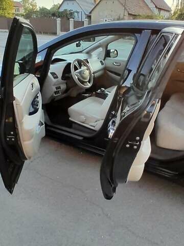 Ниссан Лиф, объемом двигателя 0 л и пробегом 93 тыс. км за 6600 $, фото 12 на Automoto.ua