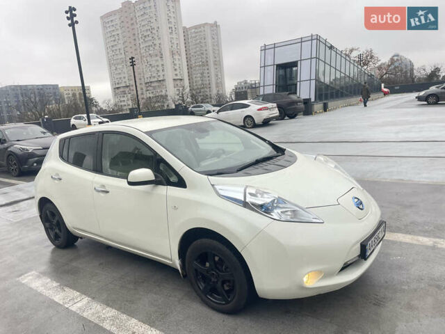 Ниссан Лиф, объемом двигателя 0 л и пробегом 102 тыс. км за 5400 $, фото 3 на Automoto.ua