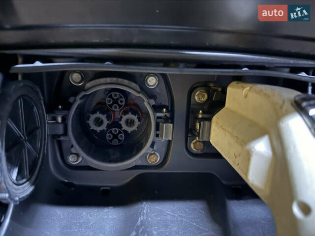 Ниссан Лиф, объемом двигателя 0 л и пробегом 114 тыс. км за 4850 $, фото 8 на Automoto.ua