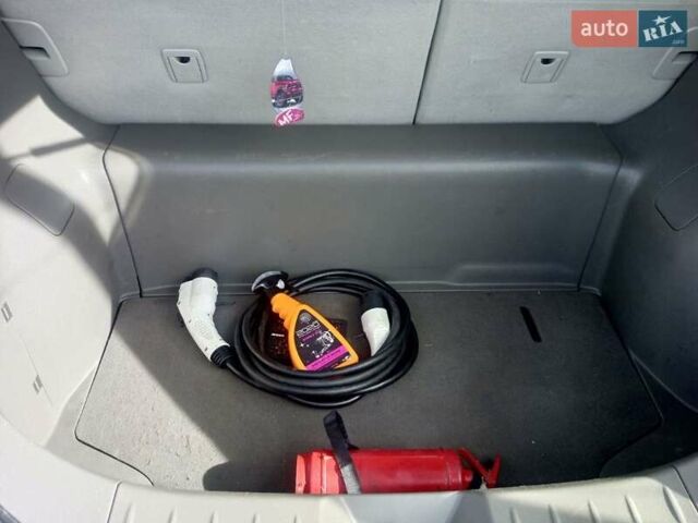 Ниссан Лиф, объемом двигателя 0 л и пробегом 187 тыс. км за 4800 $, фото 9 на Automoto.ua