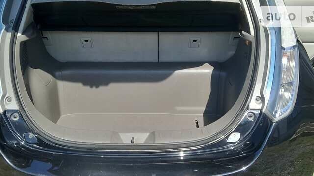 Ниссан Лиф, объемом двигателя 0 л и пробегом 93 тыс. км за 6600 $, фото 26 на Automoto.ua