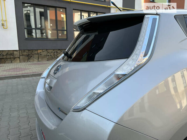 Ниссан Лиф, объемом двигателя 0 л и пробегом 104 тыс. км за 6500 $, фото 26 на Automoto.ua