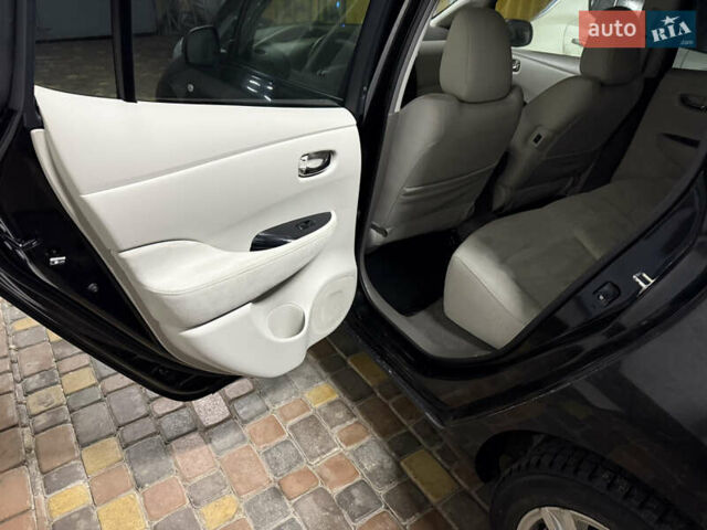 Ниссан Лиф, объемом двигателя 0 л и пробегом 114 тыс. км за 4850 $, фото 13 на Automoto.ua