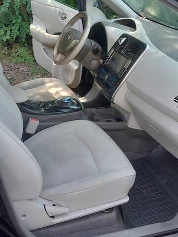 Ниссан Лиф, объемом двигателя 0 л и пробегом 93 тыс. км за 6600 $, фото 7 на Automoto.ua