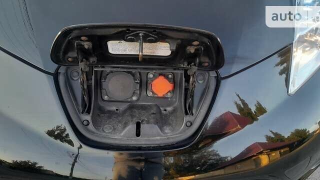 Ниссан Лиф, объемом двигателя 0 л и пробегом 93 тыс. км за 6600 $, фото 14 на Automoto.ua