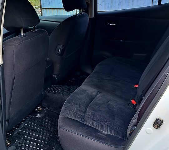 Ніссан Ліф 2013 у Кропивницькому (Кіровограді) на Automoto.ua Ніссан Ліф, об'ємом двигуна 80 л та пробігом 0 тис. км за 5600 $, фото 6 на Automoto.ua