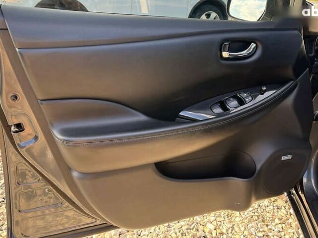 Ніссан Ліф, об'ємом двигуна 0 л та пробігом 107 тис. км за 6600 $, фото 6 на Automoto.ua