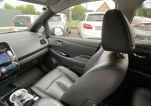 Ніссан Ліф, об'ємом двигуна 0 л та пробігом 115 тис. км за 6950 $, фото 28 на Automoto.ua