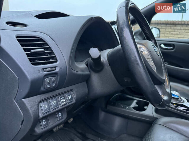 Ниссан Лиф, объемом двигателя 0 л и пробегом 133 тыс. км за 6800 $, фото 15 на Automoto.ua
